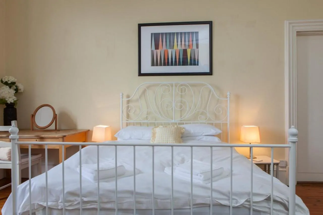 Amazing 4 Bedroom Apartment Just Off The Meadows Edinburgh United Kingdom