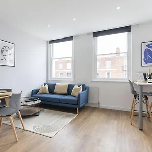  Apartment Beautifully Presented Newly Renovated City-centre In United Kingdom