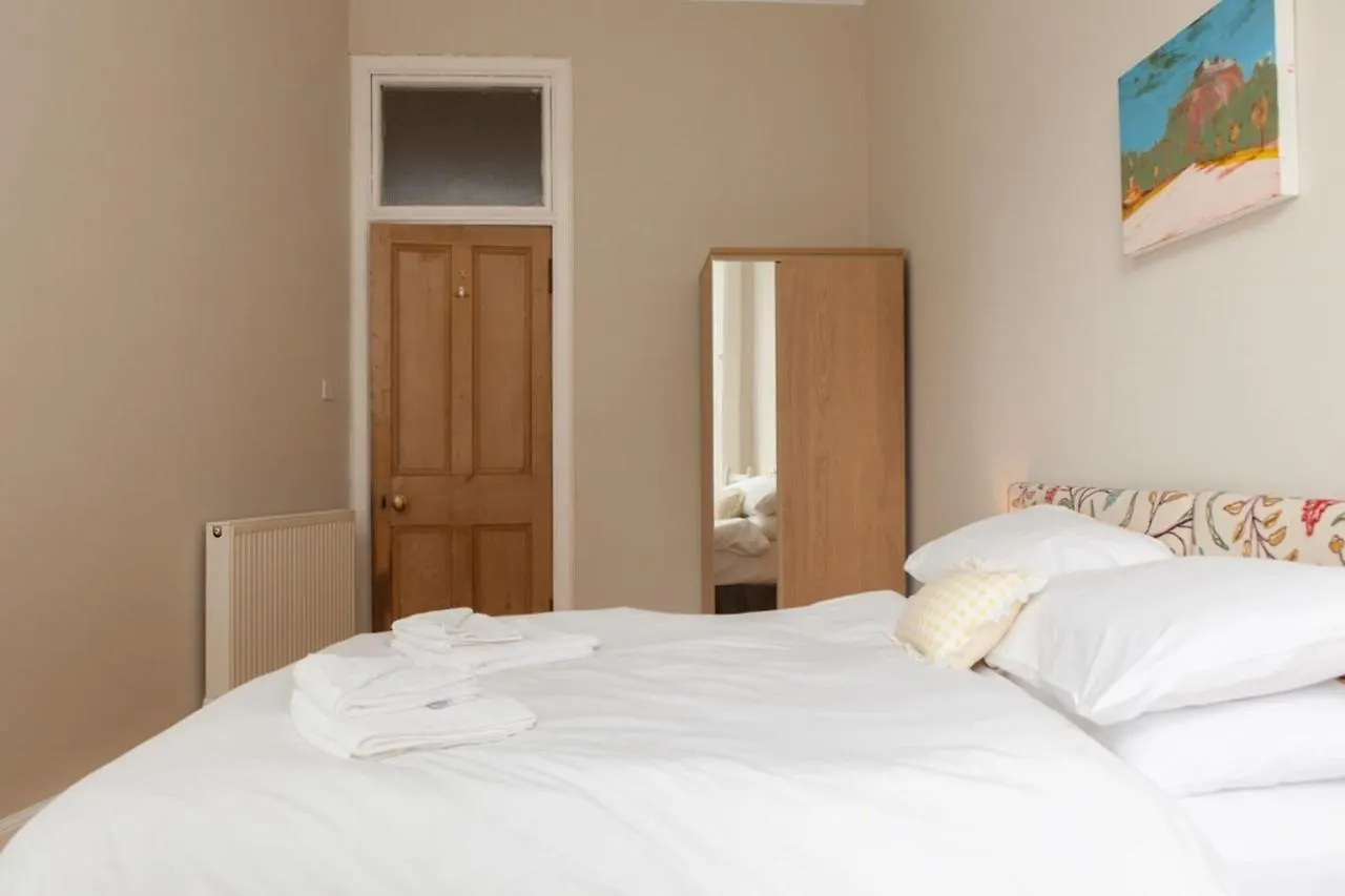 Amazing 4 Bedroom Apartment Just Off The Meadows Edinburg